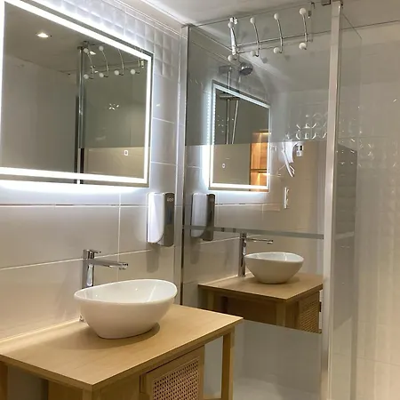 Angelic 3* לורדה